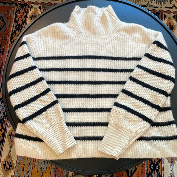 Nordstrom Stripe Cashmere Turtleneck Women’s Sweater Size M - Picture 2 of 15